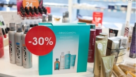 Vedetele au aflat noutatile din industria frumusetii la TopLine â€“ Top Beauty Trade Show